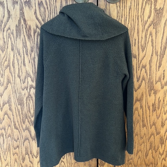 YES LOLA SWEATER GREEN SIZE LARGE - Picture 3 of 4